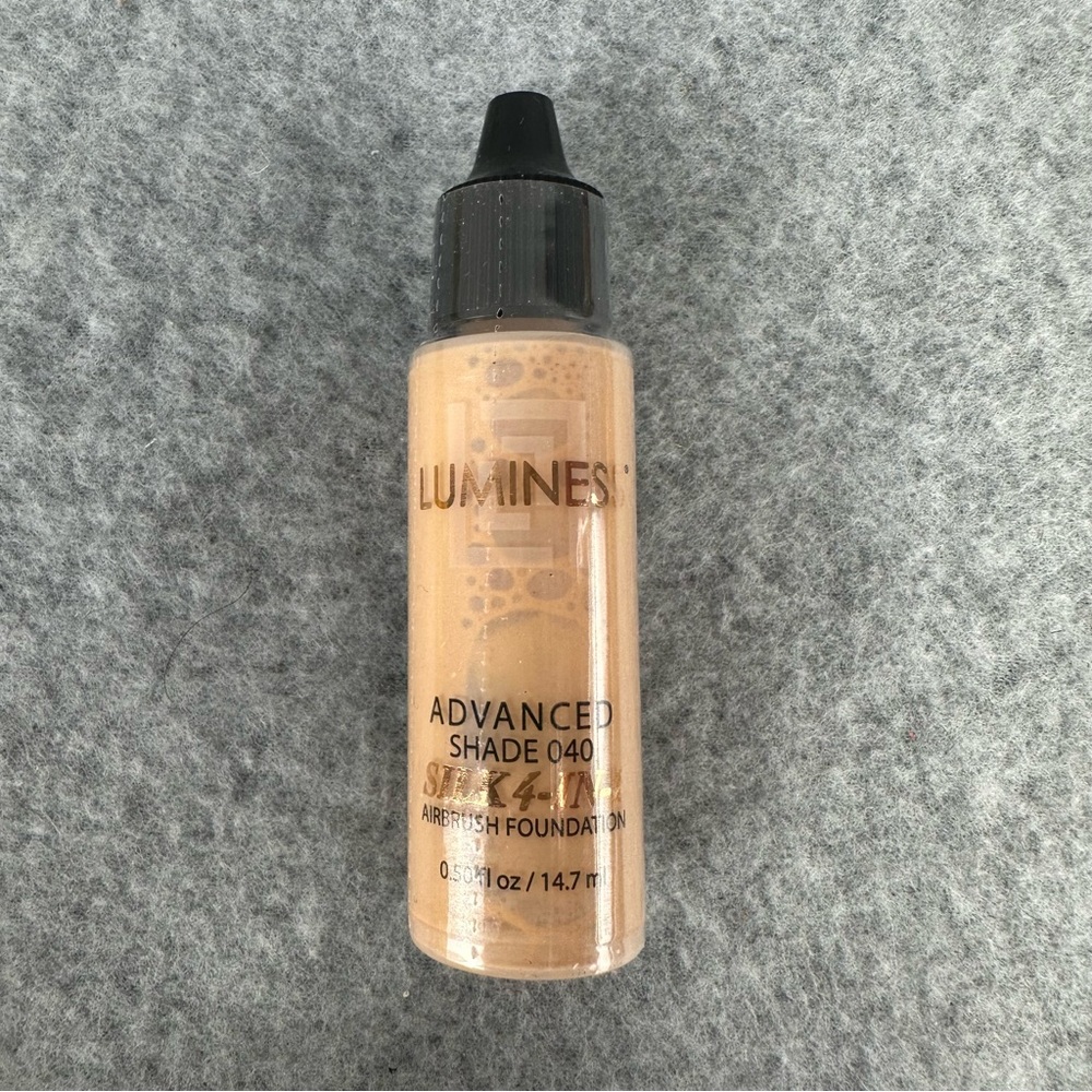 Luminess Air Silk 4-In-1 Airbrush Foundation Shade 040 (.50 Fl Oz) New SEALED